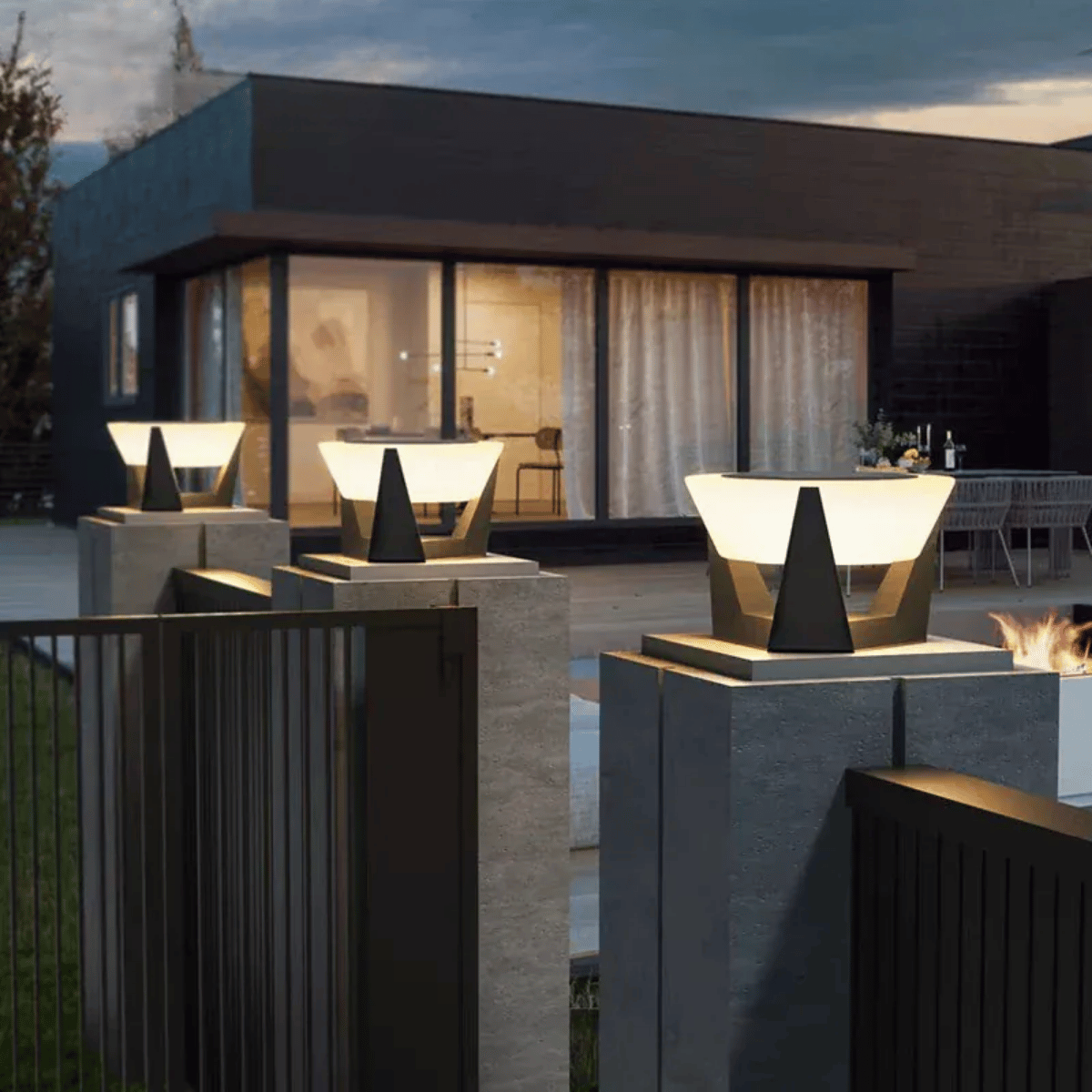 Verthara Premium Solar Post & Pillar Cap Garden Light