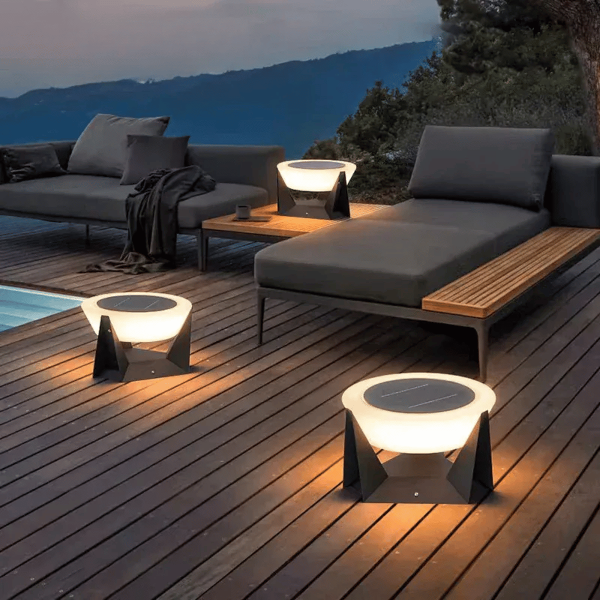 Verthara Premium Solar Post & Pillar Cap Garden Light