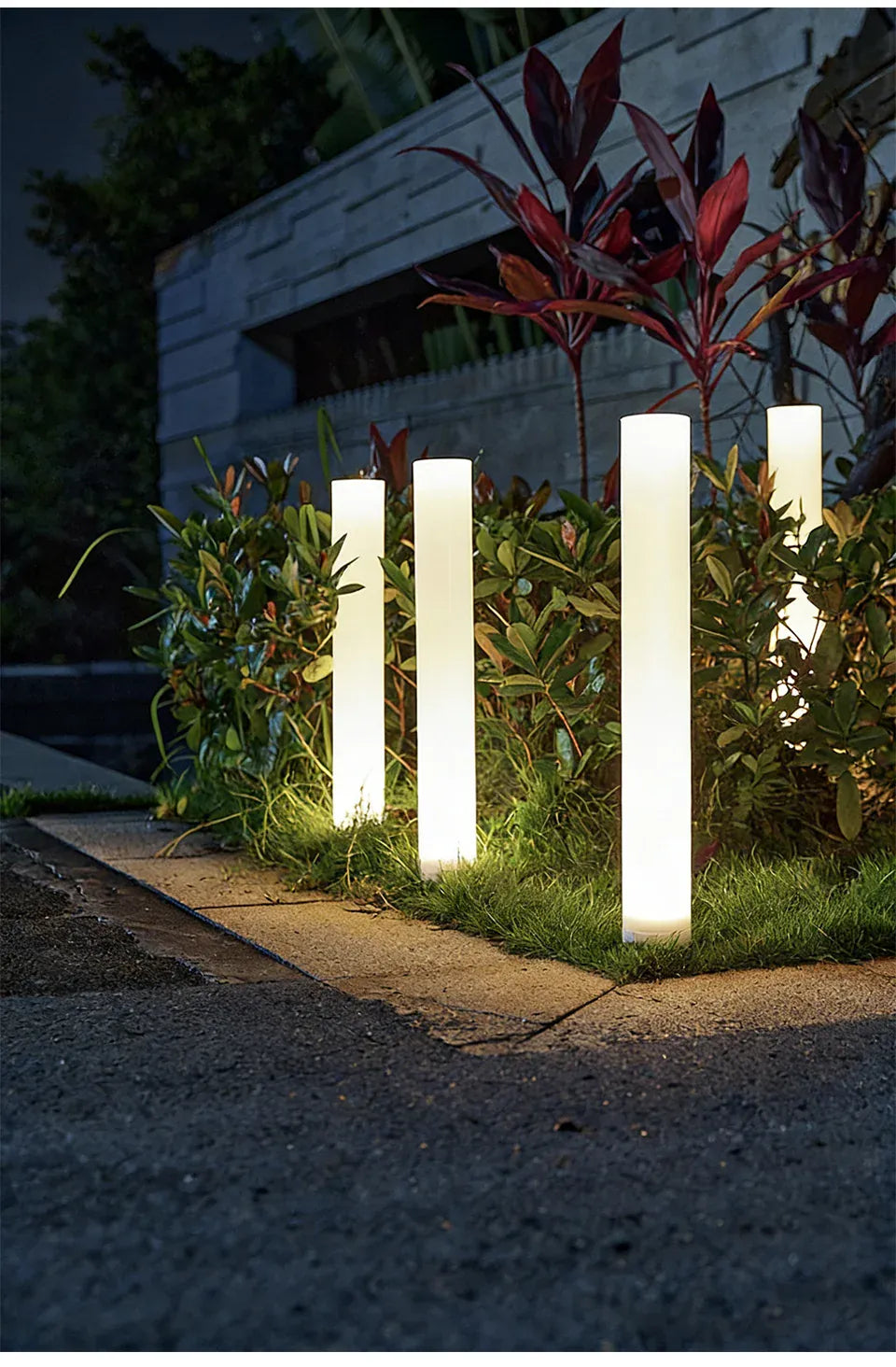 Verthara Premium Solar Spike Garden Path Light