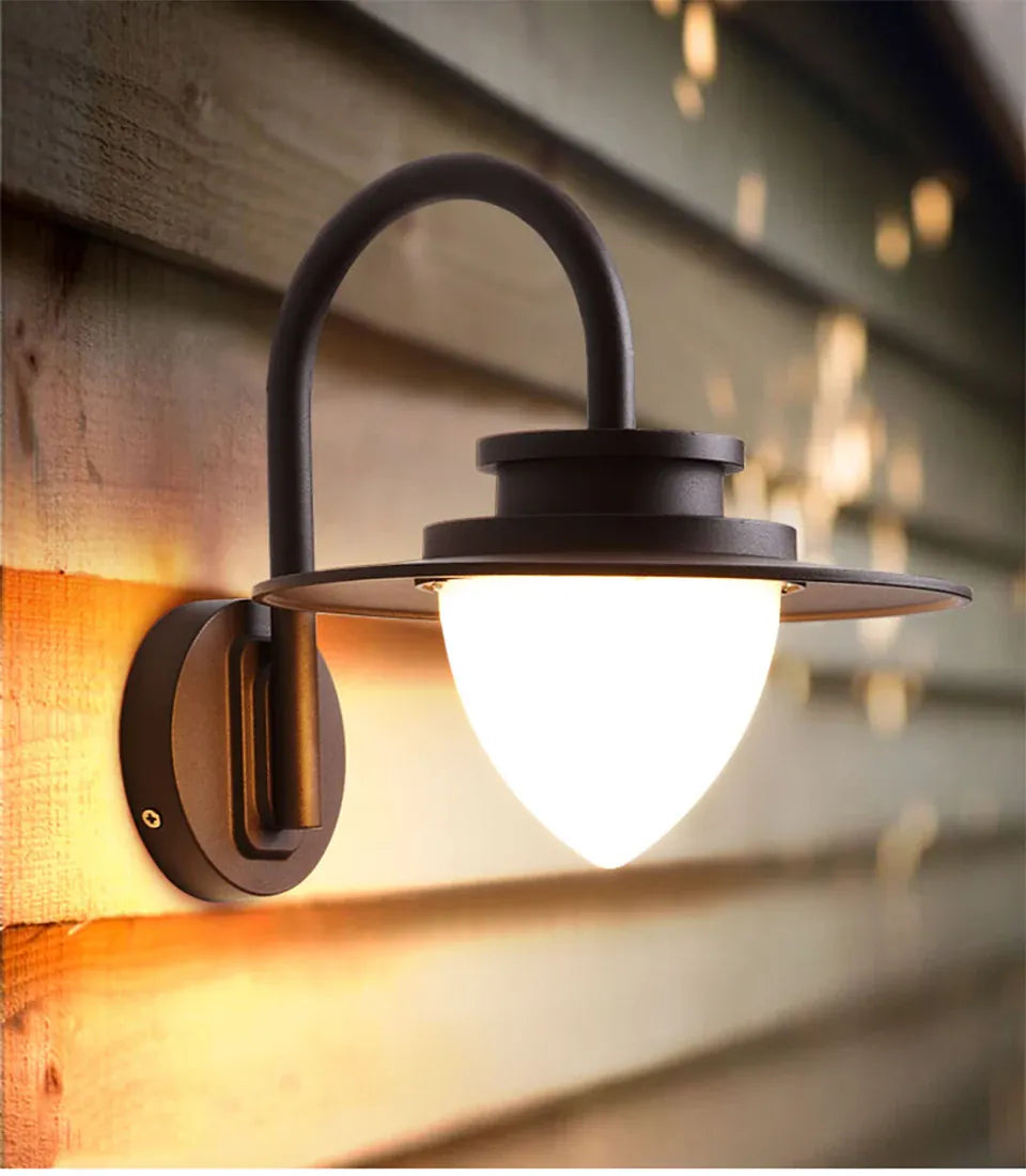 Verthara Premium Three-Head Outdoor Post Light