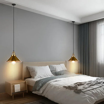 Verthara Premium Vintage Pendant Light - Three-Head Design - E27 Lamp Holder - Gold/Black Finish - Retro Style - Ideal For Dining Room