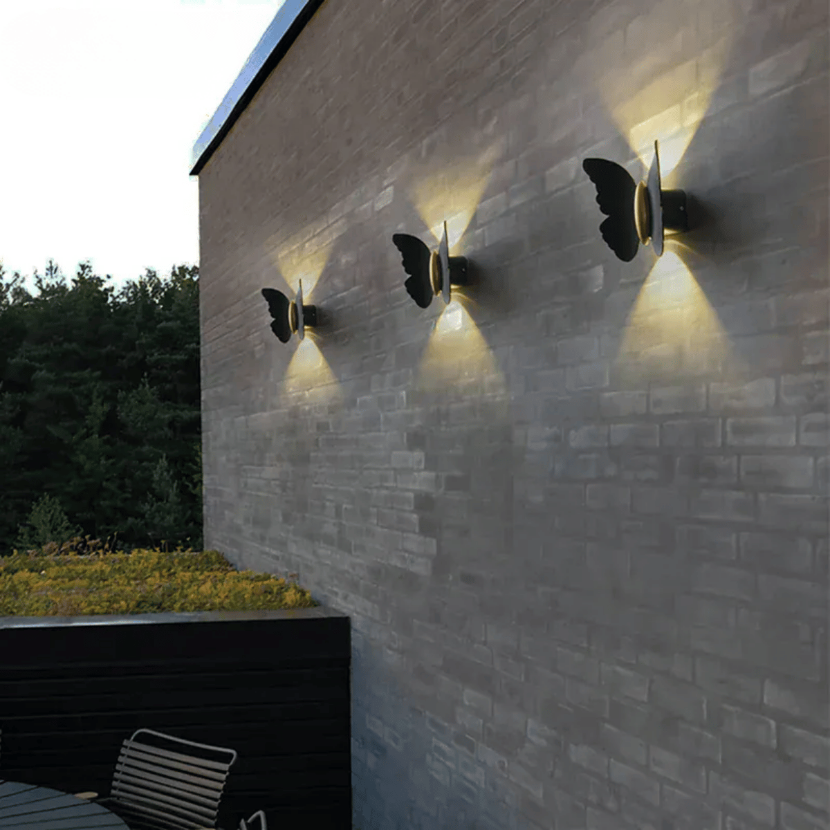 Verthara Premium Waterproof LED Wall Light – Outdoor Garden Lighting - Aluminium - Butterfly Shape - 6W - 110V/240V Compatible warm white / Black color / 6W