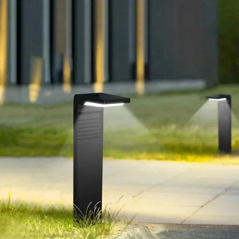Verthara Solar Lawn Light
