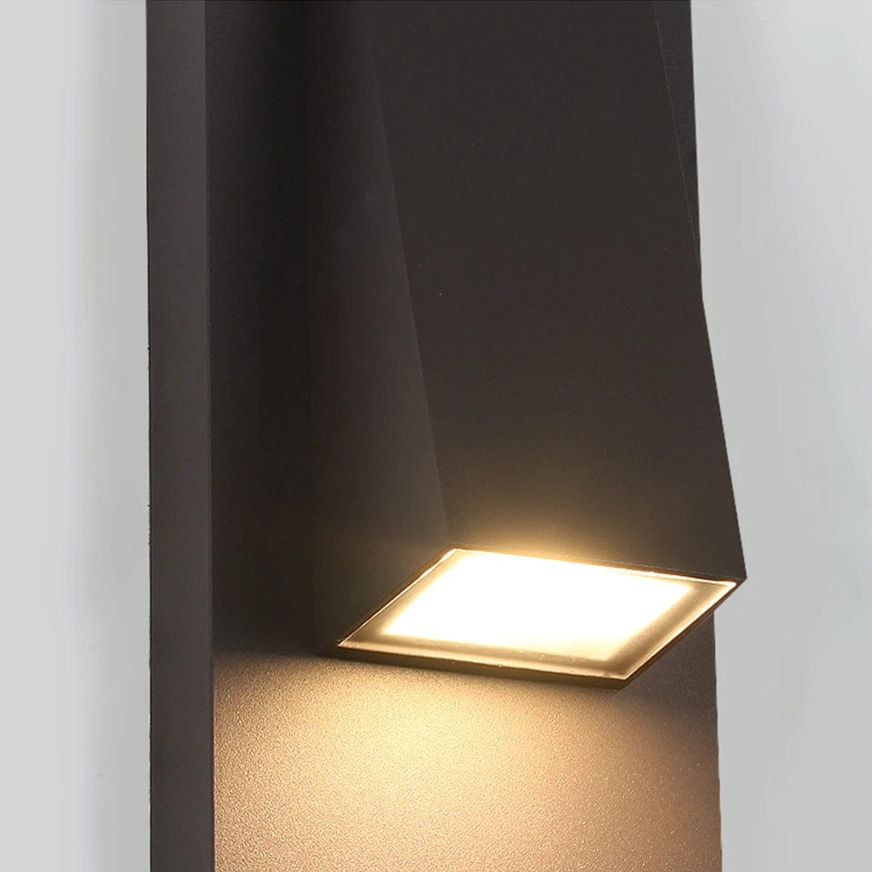 Verthara Waterproof Vintage Black Outdoor Wall Light – 18W LED Sconce for Garden and Porch, Retro Exterior Wall Lantern