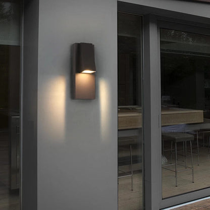Verthara Waterproof Vintage Black Outdoor Wall Light – 18W LED Sconce for Garden and Porch, Retro Exterior Wall Lantern Cold White
